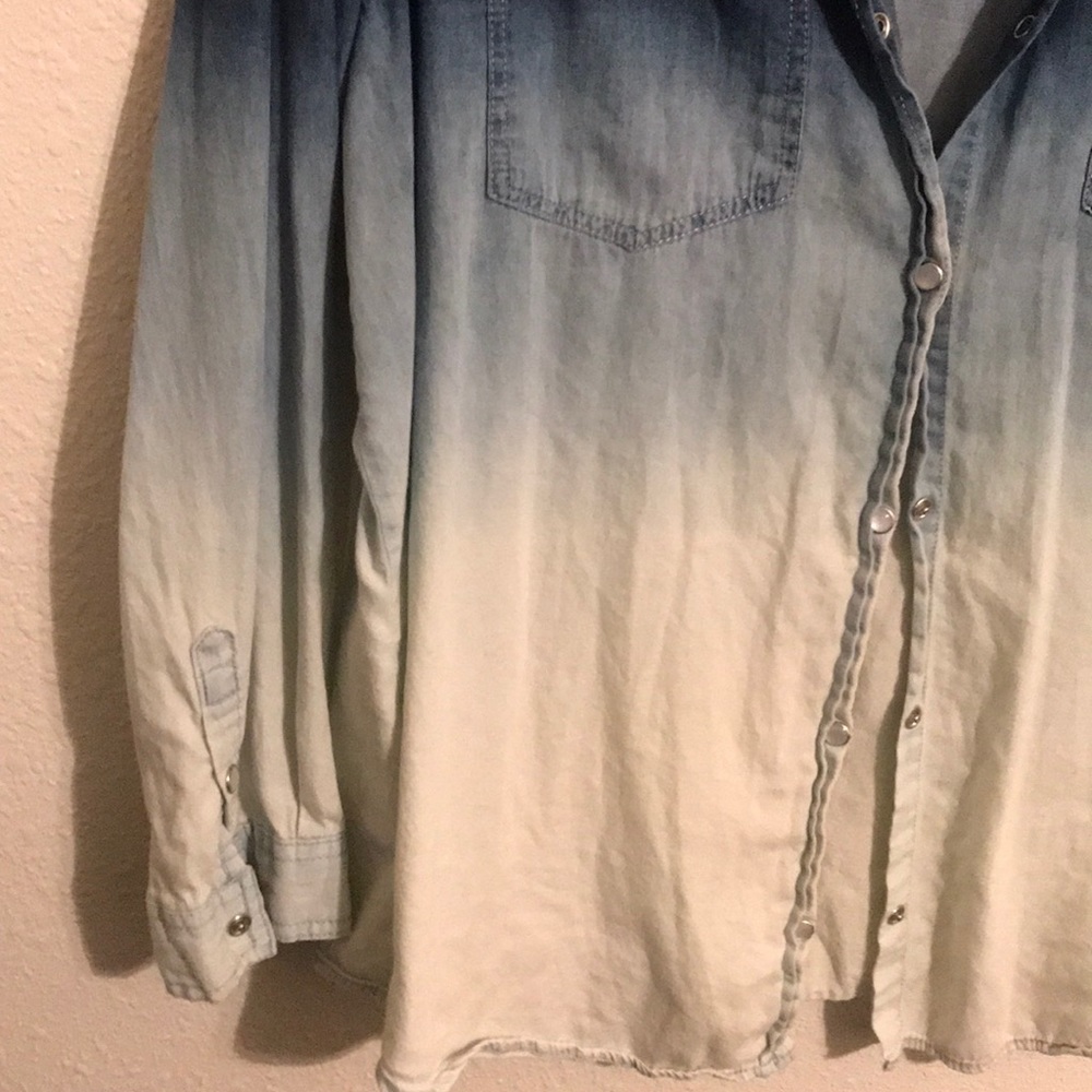 Button up shirt - Picture 4 of 5